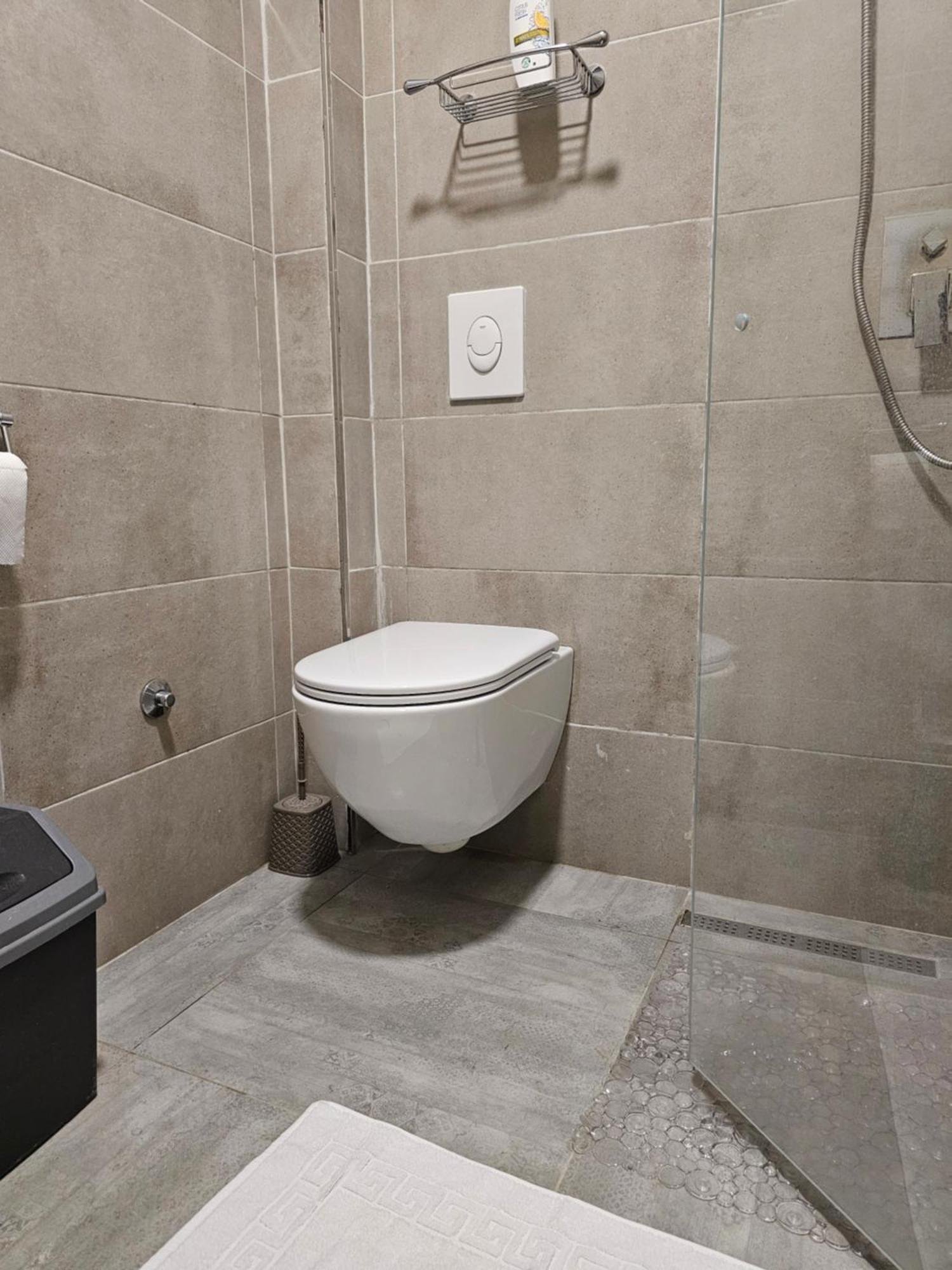 Wanderlust Tirana 2 Apartment Ngoại thất bức ảnh