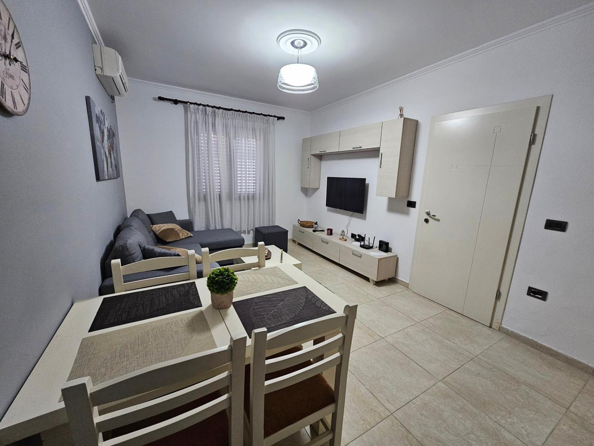 Wanderlust Tirana 2 Apartment Ngoại thất bức ảnh