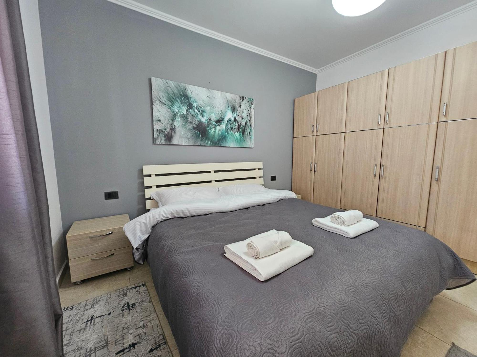 Wanderlust Tirana 2 Apartment Ngoại thất bức ảnh