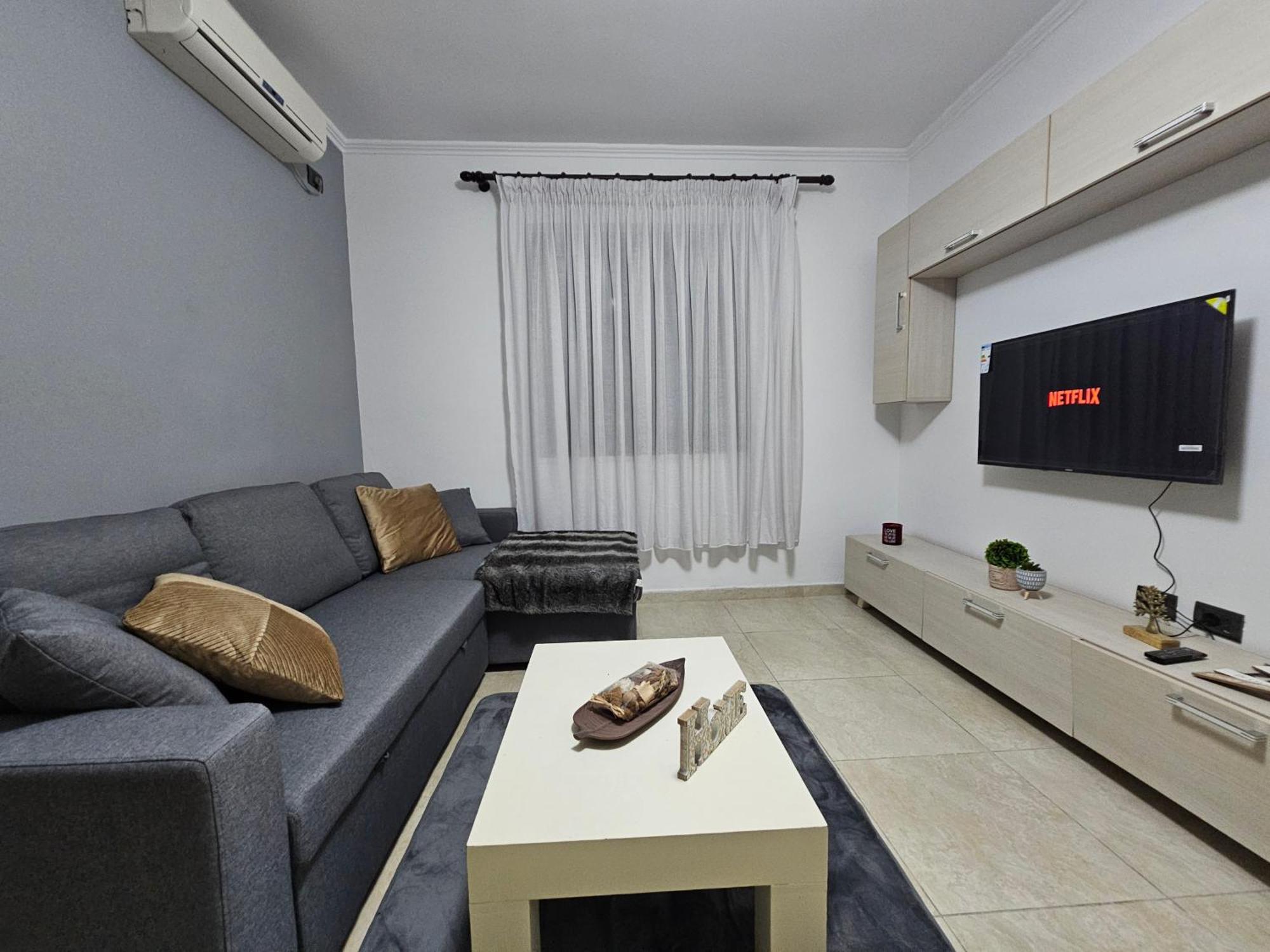 Wanderlust Tirana 2 Apartment Ngoại thất bức ảnh